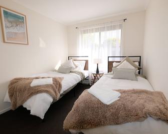Cosy, stylish 3 bedroom stay in Hoppers Crossing - Tarneit - Bedroom