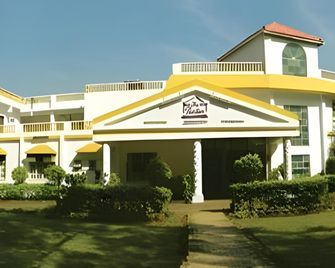 The Pavillion Hotel - Kolhāpur - Building