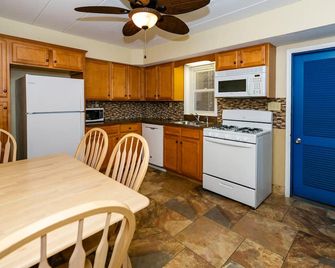 貢多拉汽車旅館- 威爾伍德 - 懷爾德伍德佳潔士 - 廚房