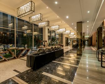 Holiday Inn Cikarang Jababeka By IHG - Cikarang - Lobby