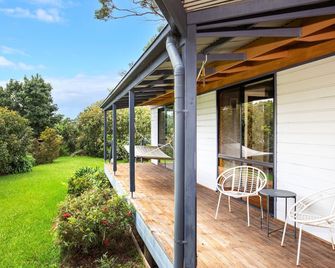 Hidden Orchard - Pet Friendly - 4 Mins Walk to Beach - Callala Bay