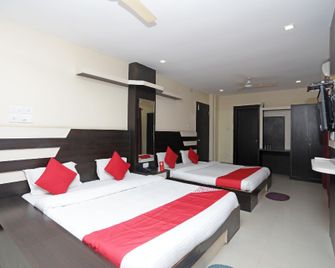 Oyo 7379 Hotel Kalinga - Puri - Bedroom