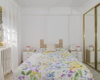 Avenida del Sur Retreat con Terraza - Granada - Habitación