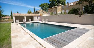 Hostellerie Les Frênes - Avignon - Pool