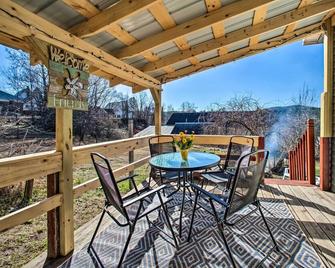 North Creek Cottage In The Adirondacks W/ Fire Pit - North Creek - Balcony