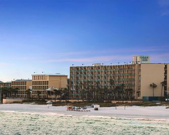 Days Inn by Wyndham Panama City Beach/Beachfront Resort - Panama City Beach - Bâtiment