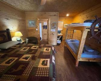 Cabin 15 At Tranquility Bay Resort - Zwolle - Habitación