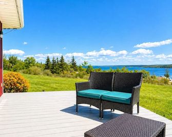 Baddeck Inn - Baddeck - Varanda