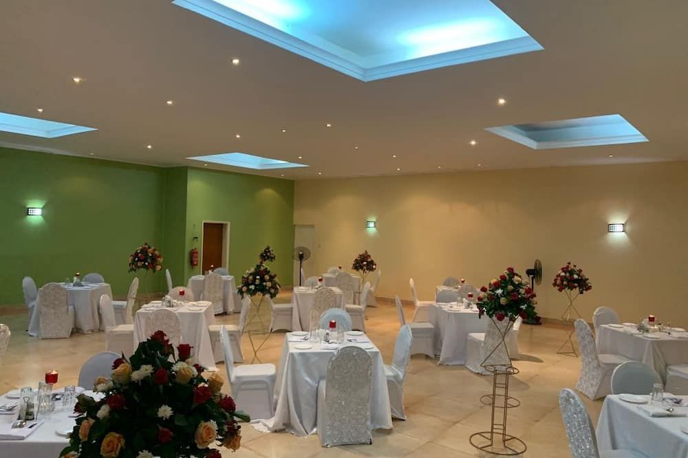 Equator Hotel - Arusha - Banquet hall