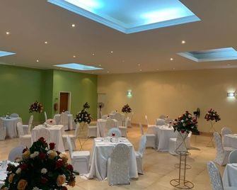Equator Hotel - Arusha - Festmiddagsal