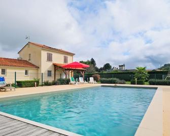 L'Ajuda Avec Piscine et Clim - Savignac-les-Églises - Bazén