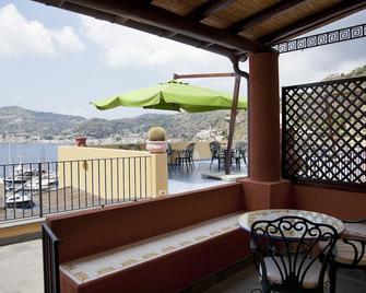 Hotel A Pinnata - Lipari - Balcon
