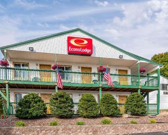 Rodeway Inn Lake George Outlets - Hồ Lake George - Toà nhà
