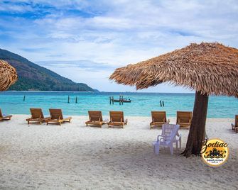 Zodiac Seesun Resort - Ko Lipe - Beach