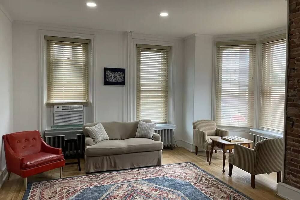Historic Townhouse near Yuengling - Pottsville - Huiskamer