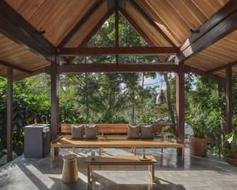 Lintang Luku Tent Resort Ijen, Banyuwangi - Banyuwangi - Patio