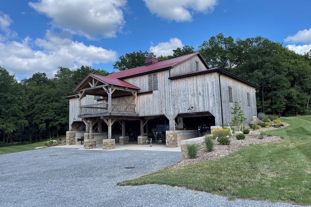 RV lot Hook Up, 5 minutes off I 80. Peacefully hidden behind our vintage barn.