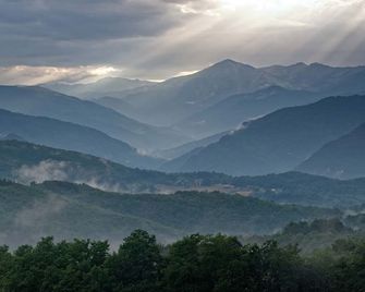 Lo Boix: Le Canigou - Saint-Laurent-de-Cerdans - Outdoors view