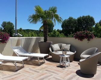 Palace Hotel & Spa La Conchiglia D' Oro - ויצ'נזה - מרפסת