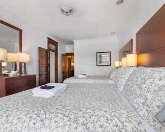 Urban Oasis with Smart TV and Off-Street Parking - Charming Escape - Washington D. C. - Habitación