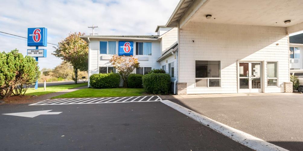 Motel 6 Seaside $65 ($̶7̶5̶). Seaside Hotel Deals & Reviews - KAYAK