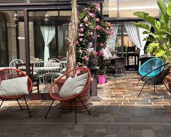 Euro House Inn Airport - Fiumicino - Patio