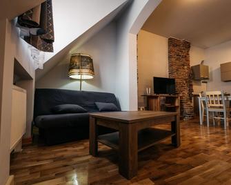 Yellowboot Aparthotel - Sibiu - Huiskamer