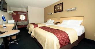 Rodeway Inn - Fort Wayne - Bedroom