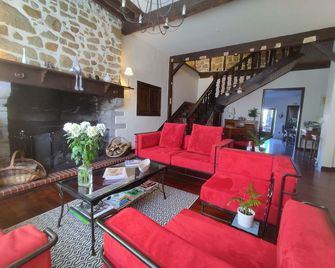 B&B Amphitryon - Oloron-Sainte-Marie - Salon