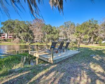 Waterfront Inglis Vacation Rental with Dock - Dunnellon - Patio