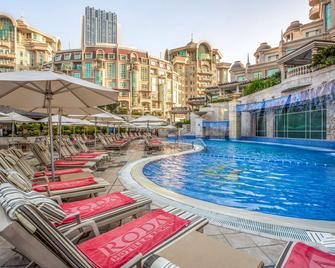 Roda Al Murooj Residences - Dubaj - Bazén