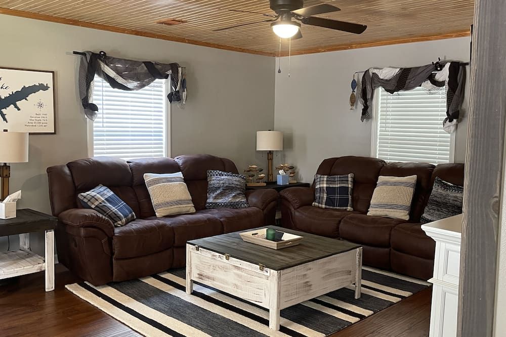 Cabin near boat ramp at Sardis Lake - Batesville - Sala de estar