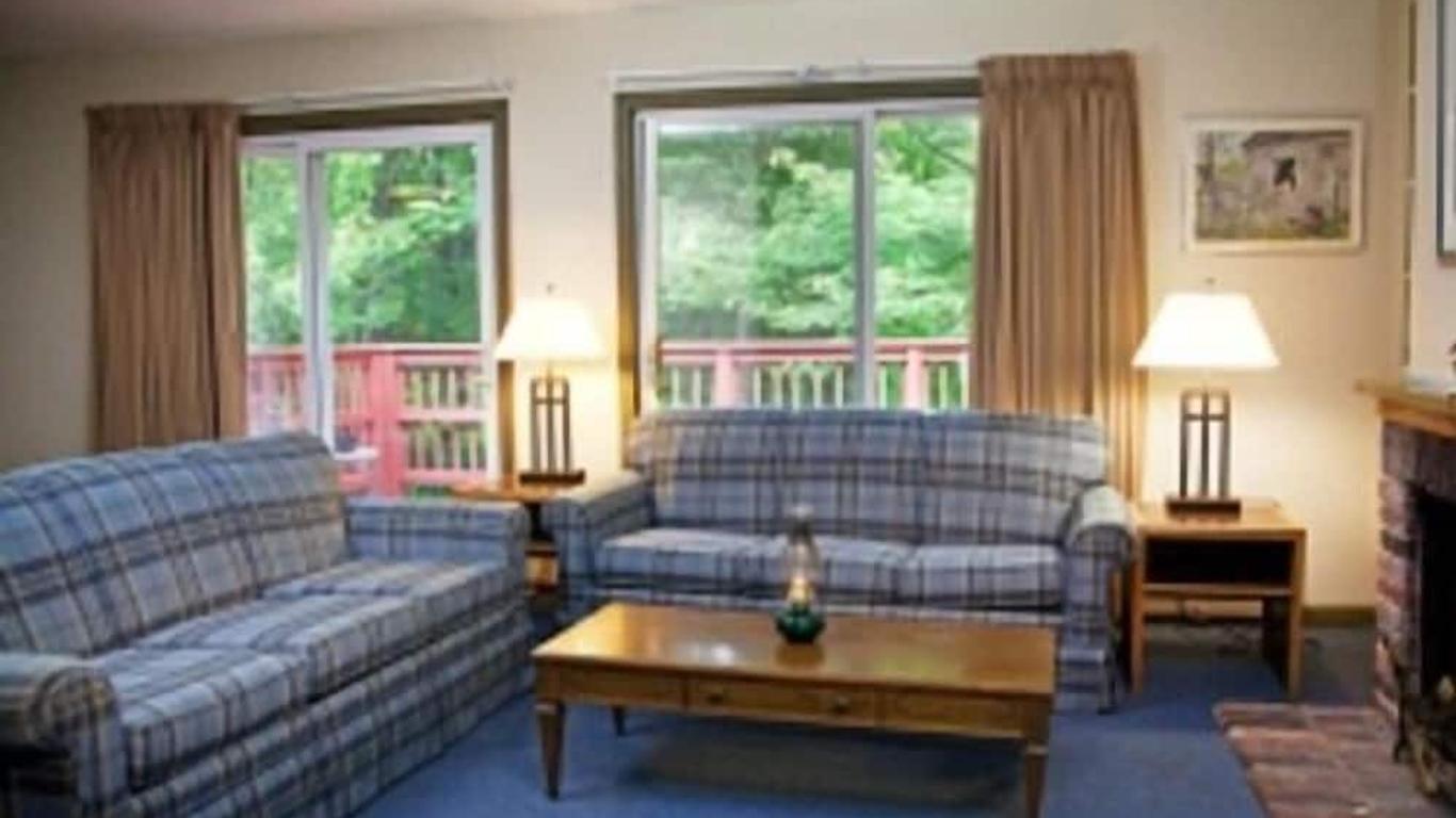 Evergreen Valley Inn