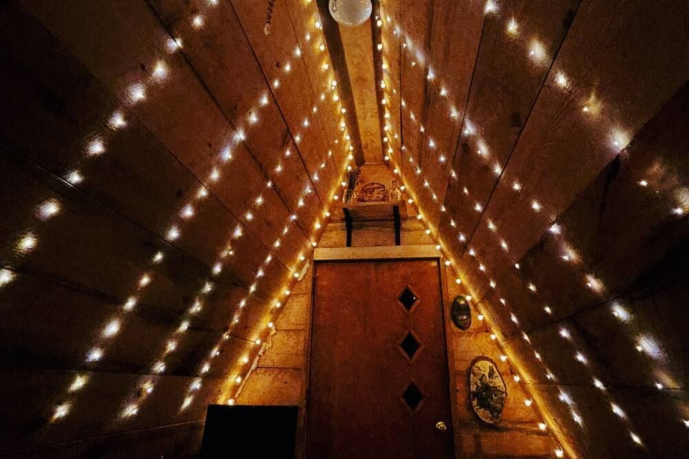 Tiny Cabin