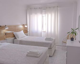 Seasun Vacation Rentals - Beach - Monte Gordo - Slaapkamer