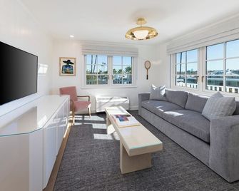 海灣半島酒店 - 紐波特海灘 - 新港灘 - 客廳