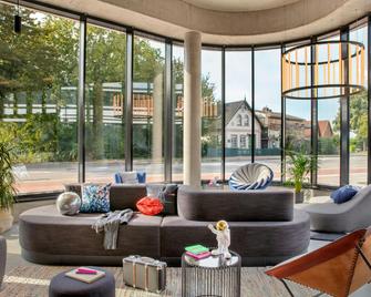 Moxy Hamburg - Finkenwerder - Hamburg - Lounge