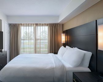 Residence Inn by Marriott Evansville East - Evansville - Soverom