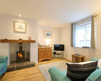 Braidcarr Cottage - Seahouses - Living room