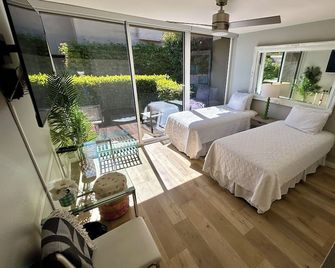 Shadow Mountain Resort - Palm Desert - Bedroom