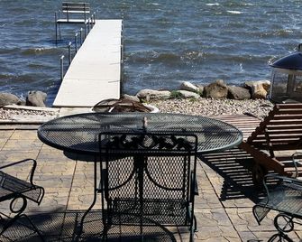 Lakehouse 2br Downtown! - Madison - Patio