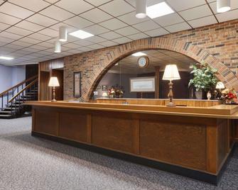 Travelodge by Wyndham Motel of St Cloud - St. Cloud - Front desk