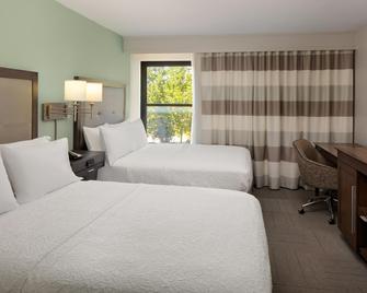 Hampton Inn & Suites Nashville-Airport - Nashville - Bedroom