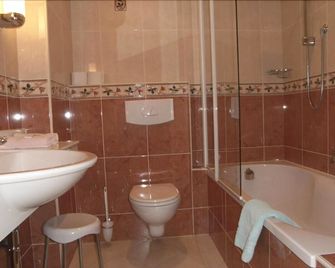Hotel zum Toni - Bad Hofgastein - Baño