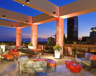 Aloft Oklahoma City Downtown - Bricktown - אוקלהומה סיטי - מרפסת