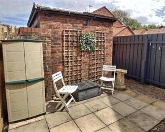 52 Minster - Beverley - Patio