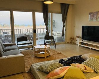 Soma bay 3-bedrooms beach apartment - Safaga - Wohnzimmer