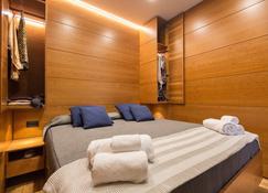 Amazing Piazza Venezia Suites - Rome - Bedroom