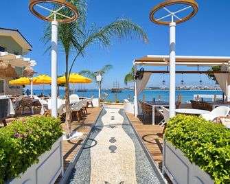 Carpe Diem Boutique Hotel - Adults Only - Side