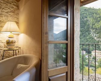 Residence Antica Torre Del Nera - Scheggino - Balcón